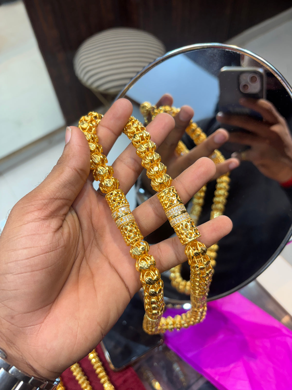 BROAD DAIMOND CHAIN