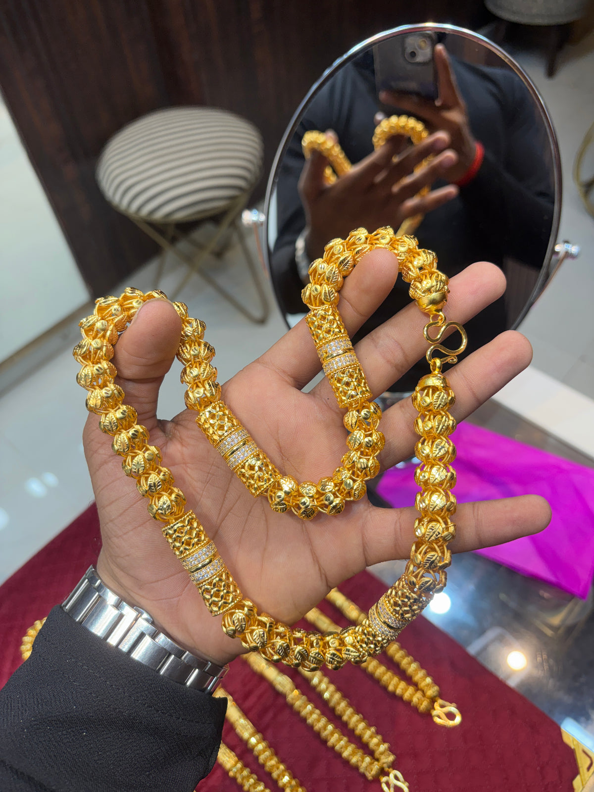 BROAD DAIMOND CHAIN
