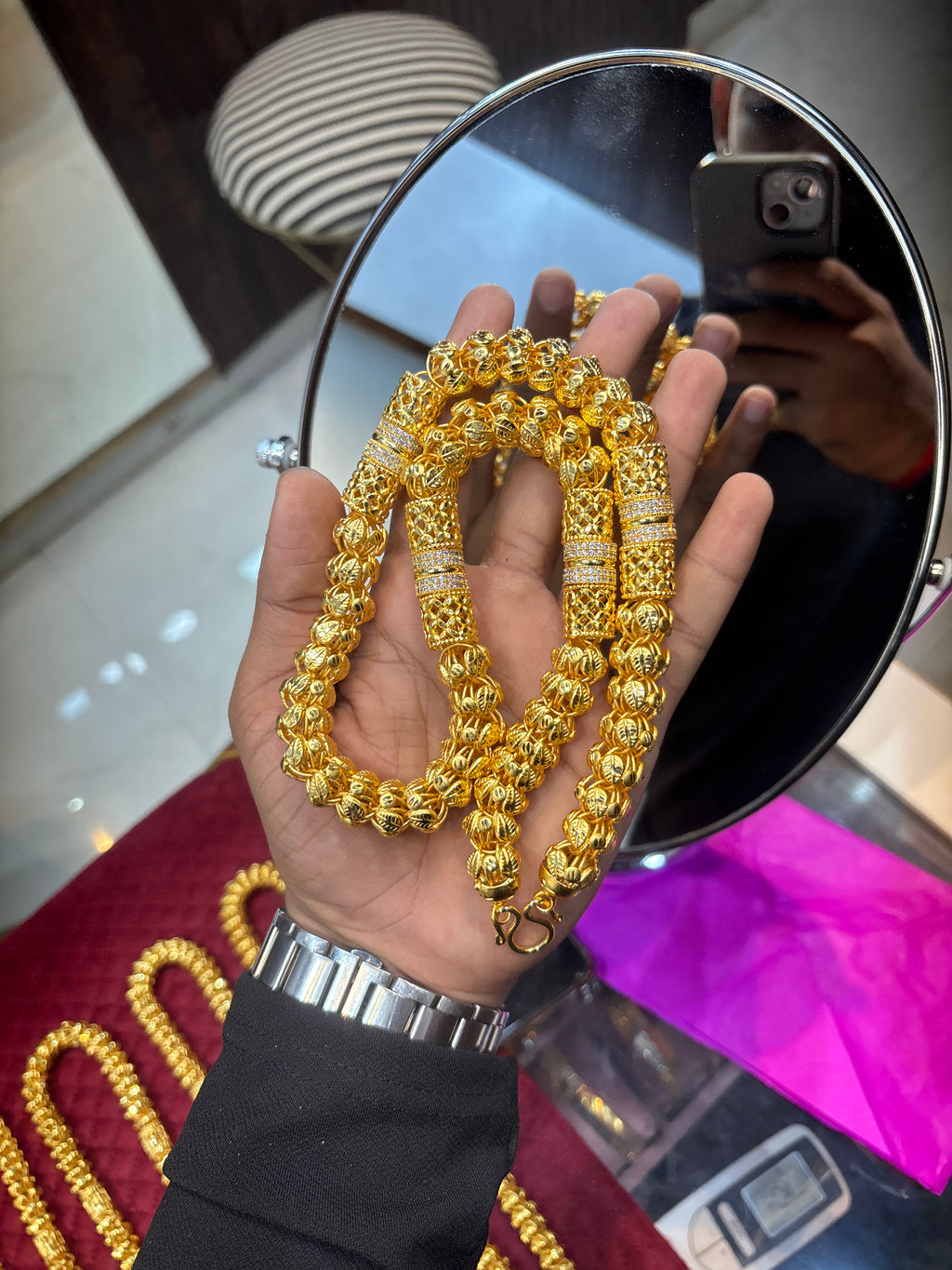 BROAD DAIMOND CHAIN